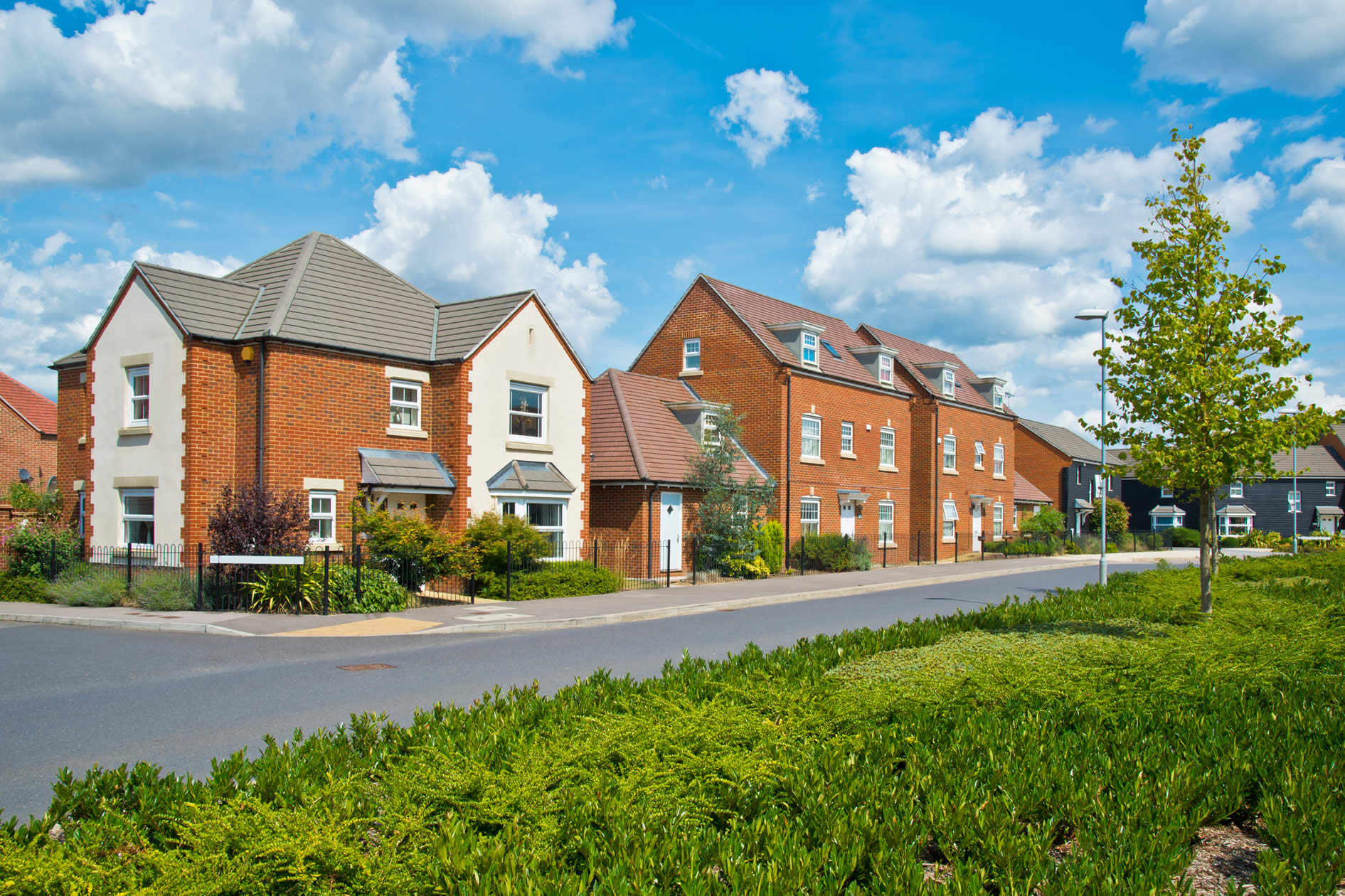 uk-house-prices-fell-in-february-nationwide-says-bastion-estates